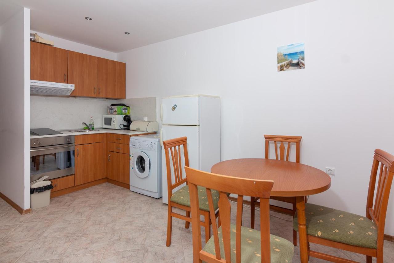Apartment частен в затворен комплекс *